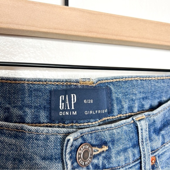 GAP‎ Denim Distressed Girlfriend Straight Leg Jeans 28 - Picture 5 of 8